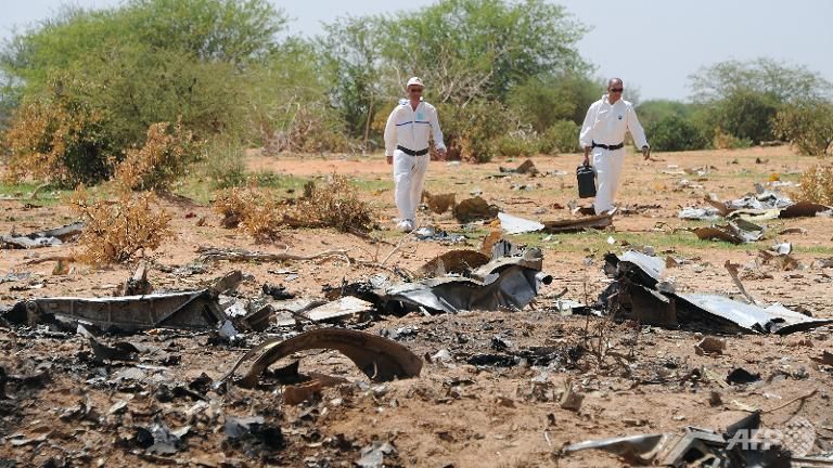 series of errors caused air algerie crash report