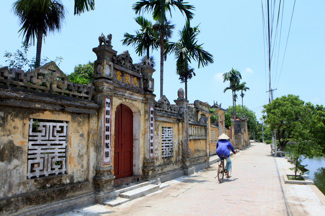200 year old village in hanoi