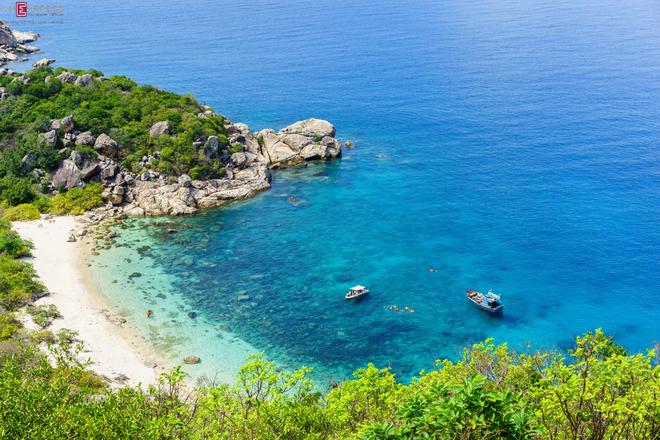 Summer paradise on the island of Binh Ba, Binh Ba Island