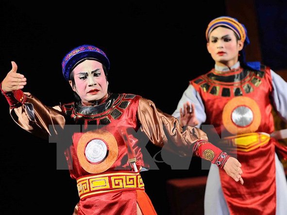 danang holds free street performance of folk opera