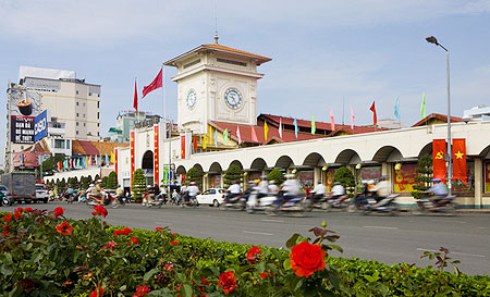 hcmc welcomes 2 million foreign visitors in h1