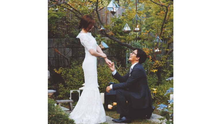 Bae Yong-joon, Park Soo-jin tie the knot