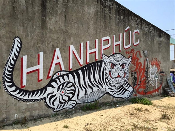 British graffiti artist, special art tour, tour guide, Vietnam economy, Vietnamnet bridge, English news about Vietnam, Vietnam news, news about Vietnam, English news, Vietnamnet news, latest news on Vietnam, Vietnam