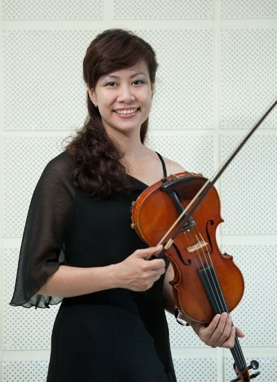 violin and viola performance in hanoi
