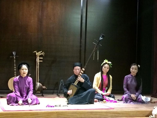 vietnamese traditional music and culture show
