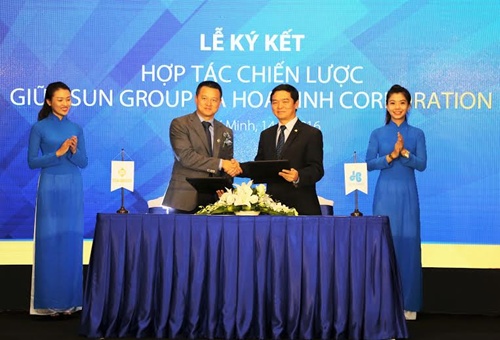Sungroup, Hoa Binh Corp inks strategic co-operation agreement