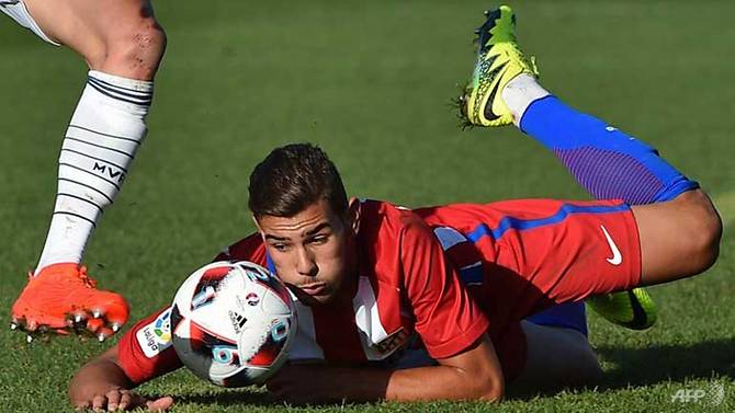 Real Madrid buy French teenager Hernandez from Atletico