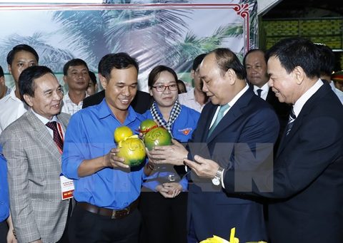 become entrepreneurs prime minister exhorts youth in ben tre