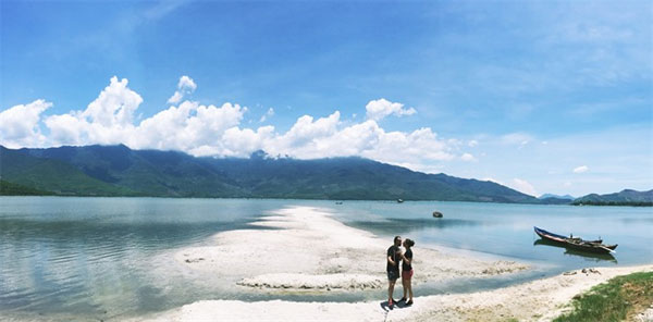 lap an lagoon where sea and mountain meet