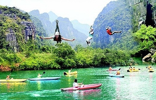 Quang Binh sees accommodation overload during tourist season