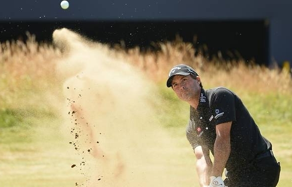 Kisner leads, McIlroy starts well at British Open as Spieth splutters