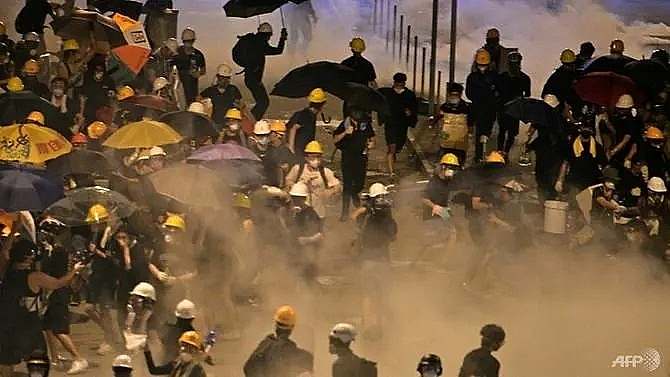 asian markets stutter after rally hong kong brushes off protests