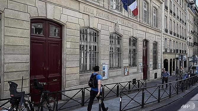 as families flee paris fingers point at airbnb