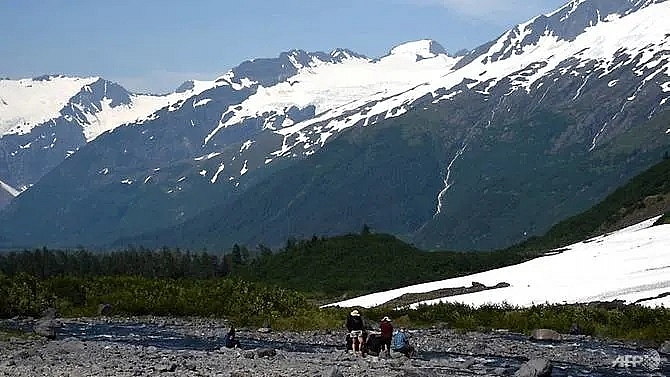 alaska heat wave shatters citys record disrupts jobs and lives