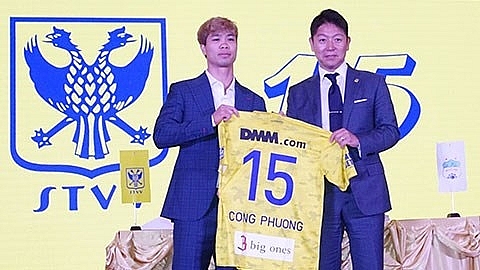 striker nguyen cong phuong signs deal with belgian team