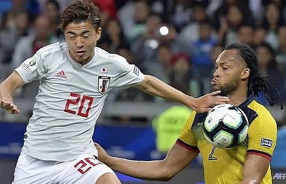 Barcelona complete signing of rising Japan star Abe