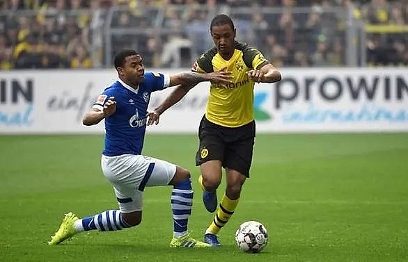 PSG sign defender Diallo from Dortmund