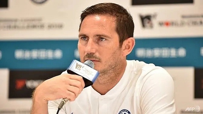 lampard wont look backwards as he takes over chelsea