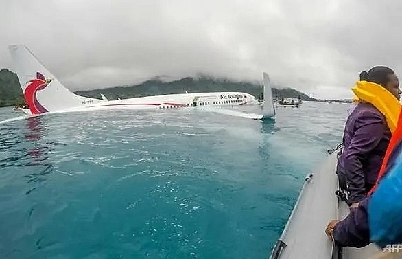 Pilot error blamed for ditched Pacific airliner