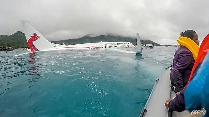 pilot error blamed for ditched pacific airliner