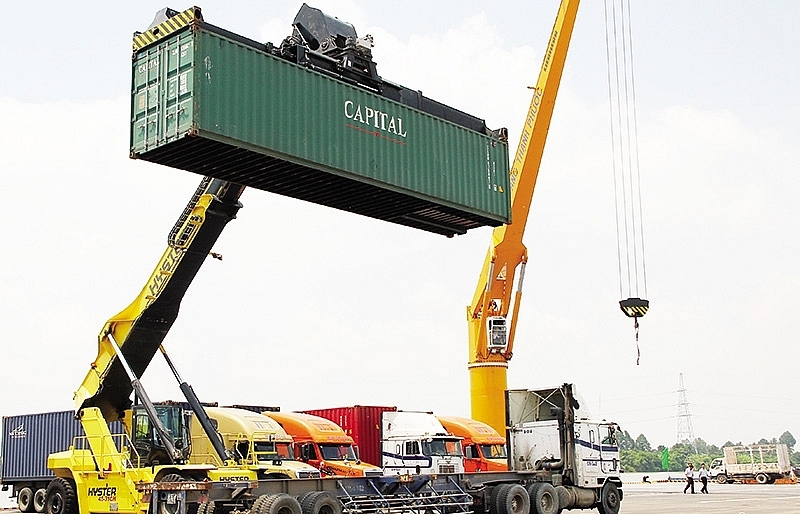 Options open up in logistics sector