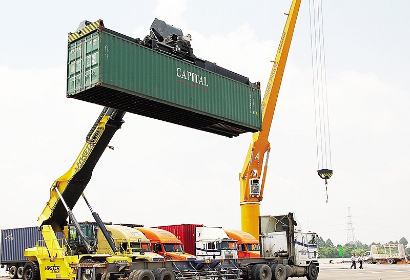 options open up in logistics sector