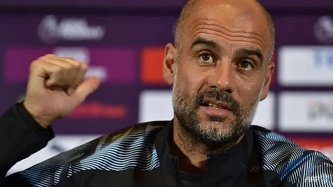they are talking guardiola unamused by bayerns sane pursuit