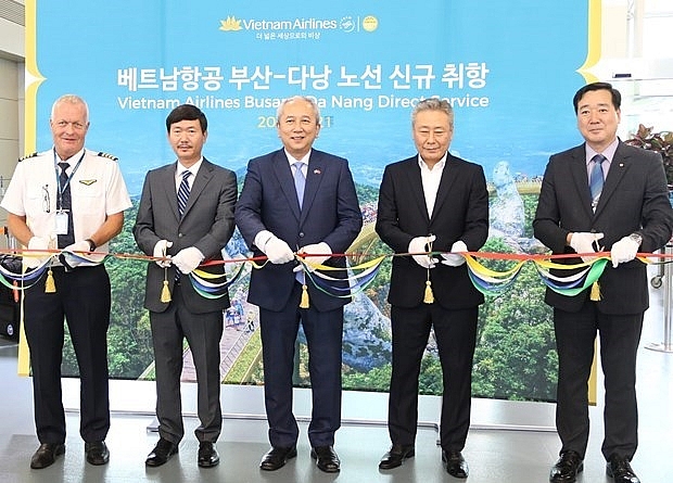 vietnam airlines launches da nang busan air route