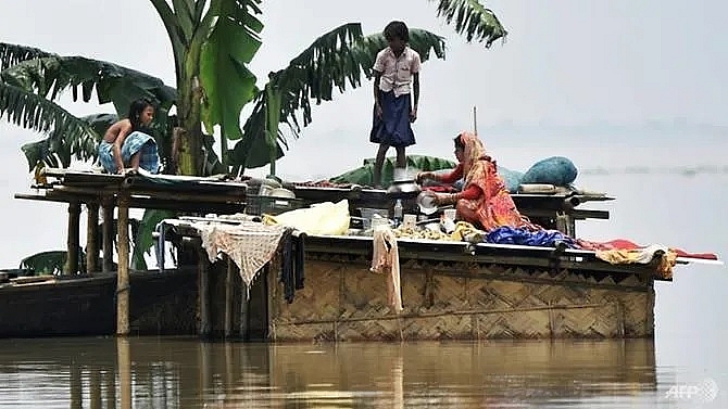 monsoon toll tops 650 as rains unleash flood fury in south asia