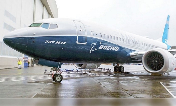 737 max crisis hangs over boeings q2 results