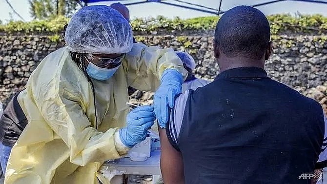 world bank deploys us 300m to dr congo to contain ebola outbreak