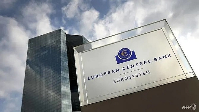 ecb set to sketch path for new stimulus