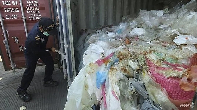 indonesia returns containers of waste to france hong kong