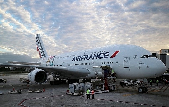 air france klm orders 60 new airbus planes plans a380 phase out