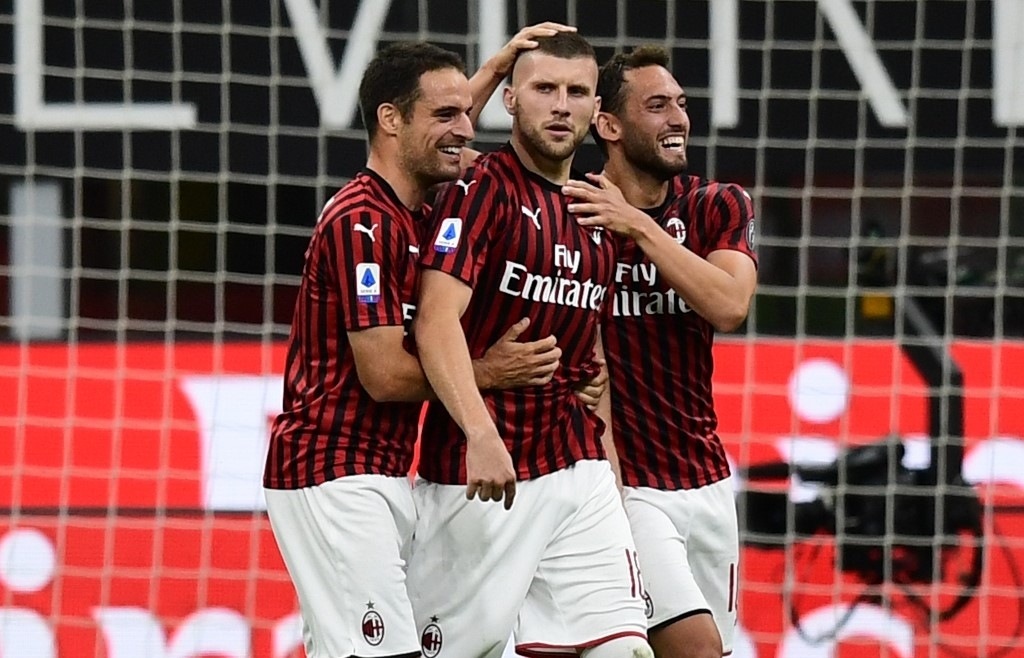Milan eye Euro return after holding Napoli