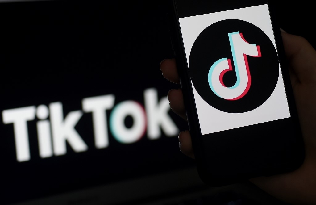 top us aide expects tough action on tiktok wechat