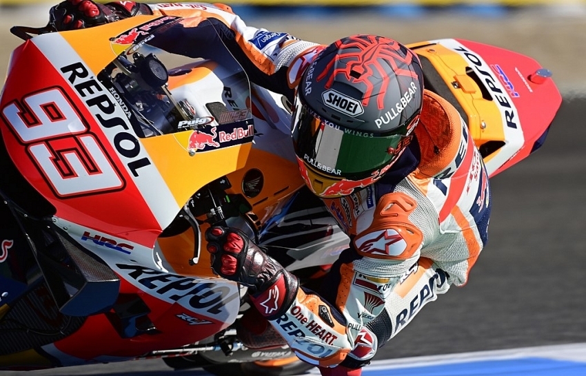 Marquez chases seventh MotoGP title as Rossi hopes to prolong career