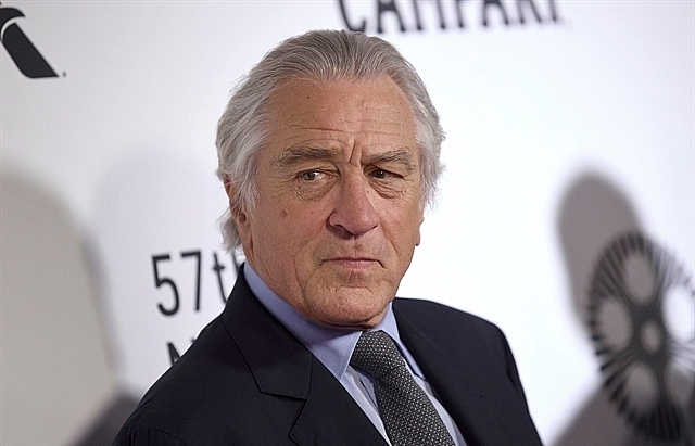 hollywoods de niro freeman ask americans to wear face masks