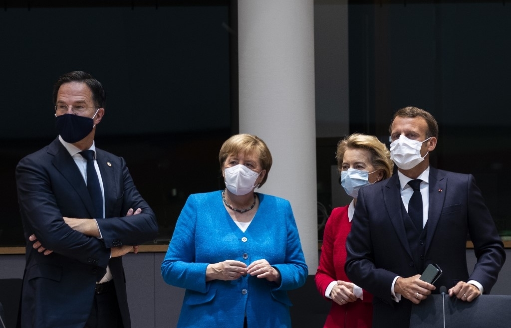 Angry EU leaders battle to save deadlocked virus recovery summit