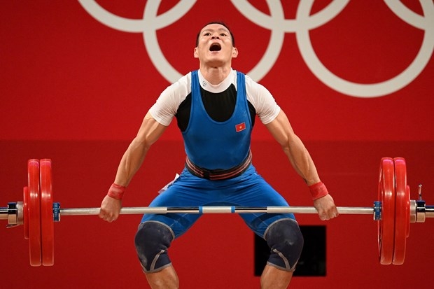 Olympic Tokyo 2020: weightlifter Thach Kim Tuan’s medal hope fades