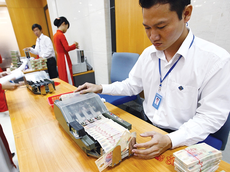 The government is urging all expenditures to be reviewed in order to cut down on unnecessary spending, Photo Le Toan