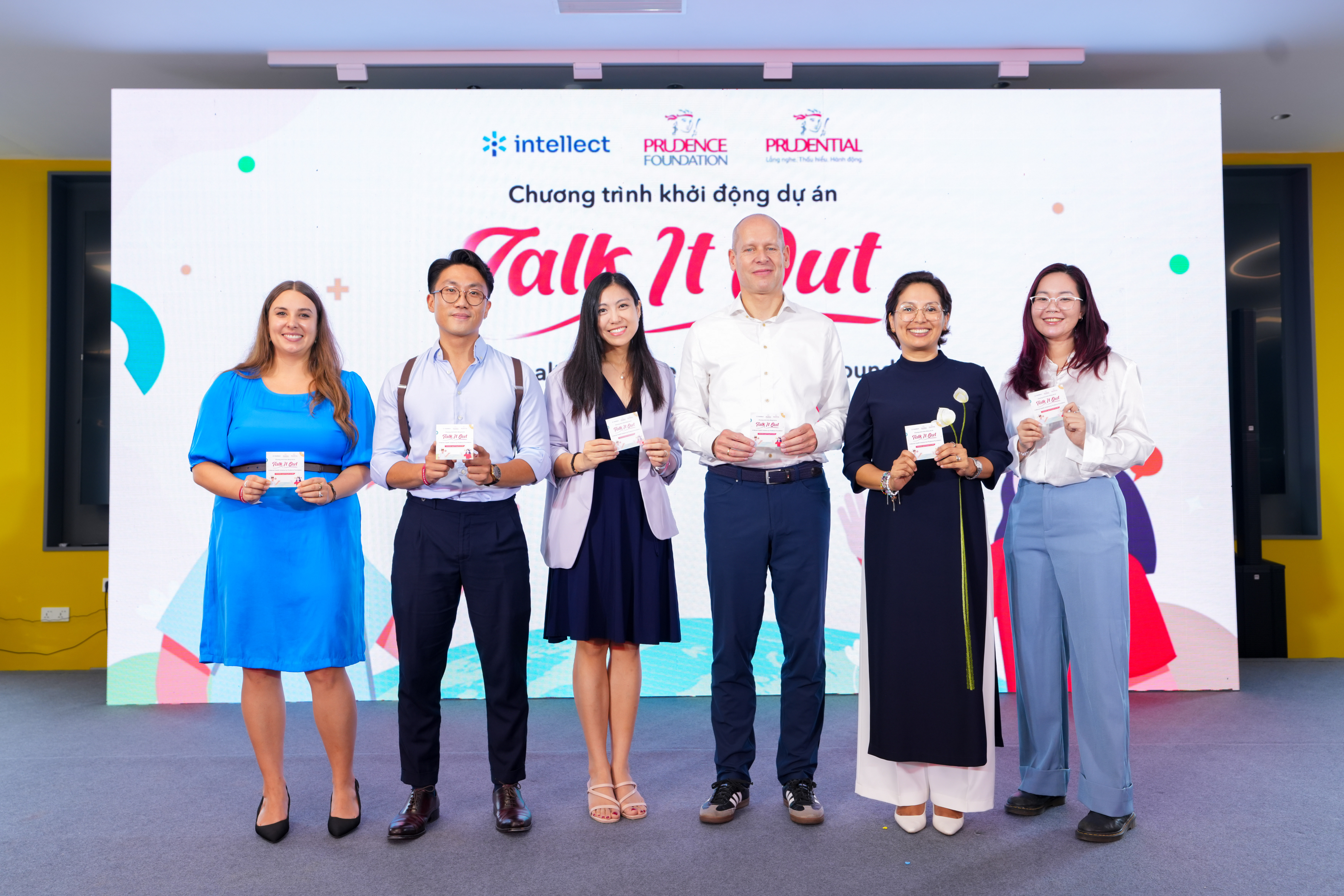 Arjan Toor, CEO, Health, Prudential plc (third from right) and Diana Guzman, Chair of Prudence Foundation and Chief Sustainability Officer, Prudential plc (second from right) at the launch of Talk It Out in Vietnam
