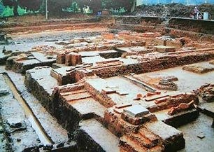 hanoi plans park construction in 1000 year old thang long citadel