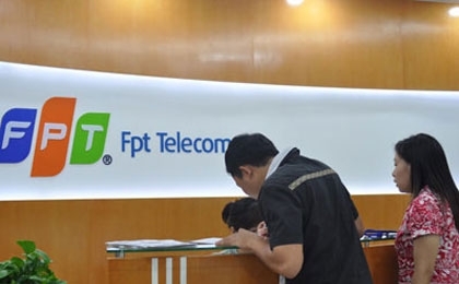 Telcos talk down profits