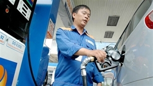 petrol prices rise vnd1100 per litre