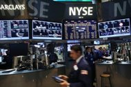 US stocks close almost flat for 3rd straight session
