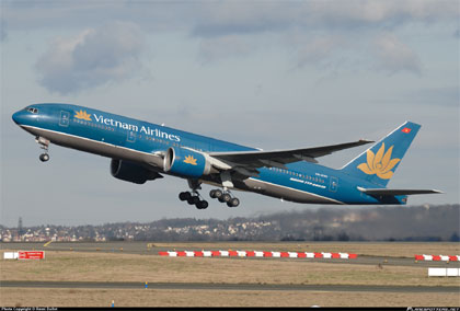 vietnam airlines opens new terminal in tuy hoa city
