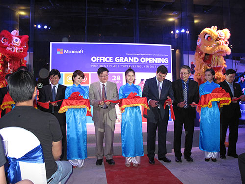 microsoft vietnam opens new digital work style office in ho chi minh city