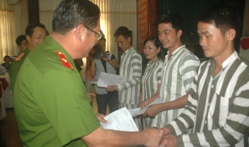 10000 ex inmates jobless risk backsliding in ho chi minh city police