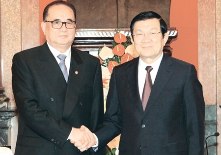 president receives north korean fm affirms traditional friendship